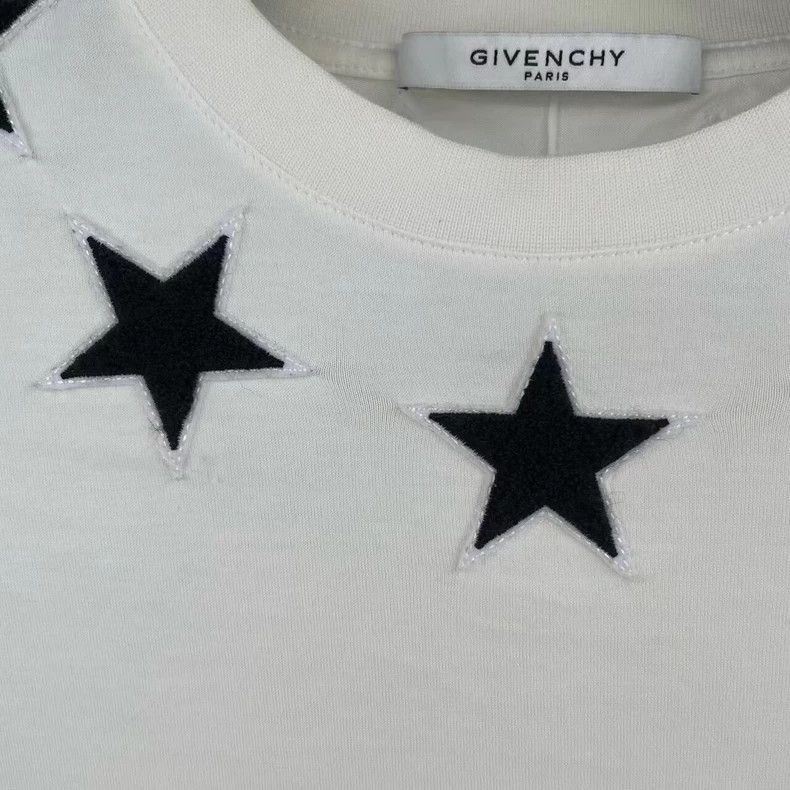 Givenchy Givenchy Short Sleeve Star Embellished Tee Size US XS / EU 42 / 0 - 4 Thumbnail