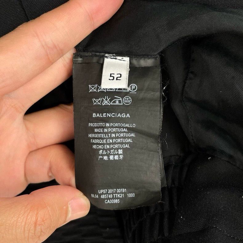 Balenciaga Balenciaga Logo Zip Jacket Size US L / EU 52-54 / 3 - 5 Thumbnail