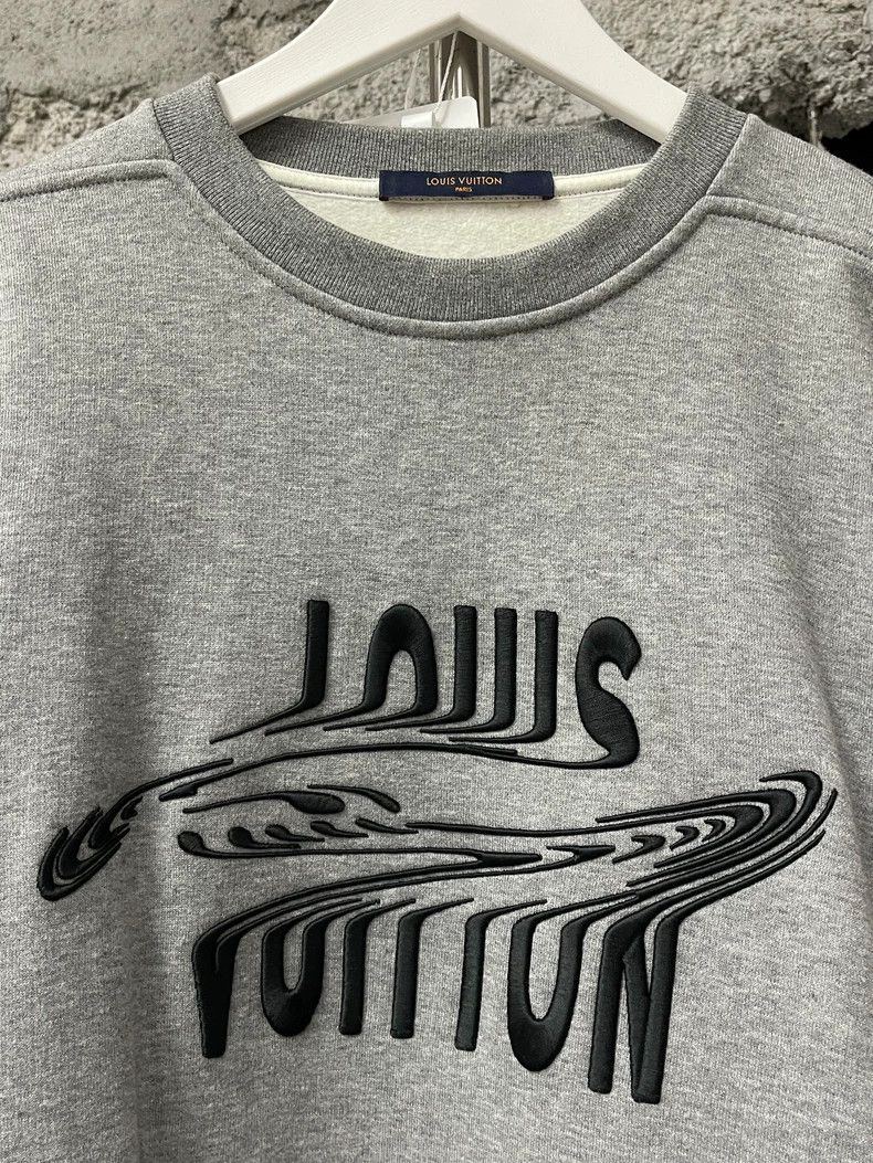 Louis Vuitton Louis Vuitton Embroidered Sweatshirt Grey Size US M / EU 48-50 / 2 - 5 Thumbnail