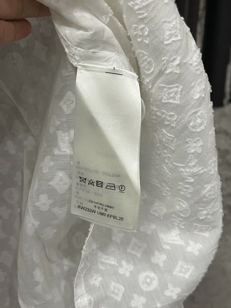 Louis Vuitton Louis Vuitton Sleeveless Shirt with Pattern Size US M / EU 48-50 / 2 - 7 Thumbnail