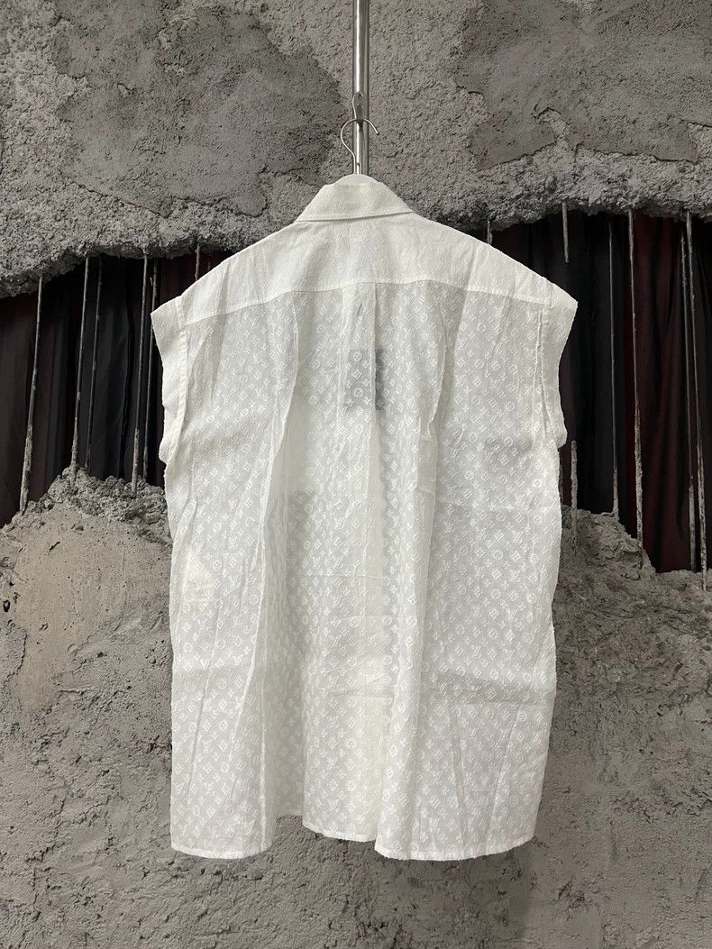 Louis Vuitton Louis Vuitton Sleeveless Shirt with Pattern Size US M / EU 48-50 / 2 - 2 Thumbnail