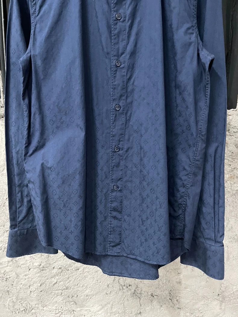 Louis Vuitton Louis Vuitton Full Logo Shirt Size S Size US S / EU 44-46 / 1 - 4 Thumbnail