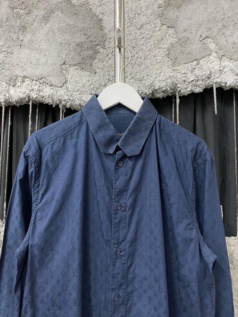 Louis Vuitton Louis Vuitton Full Logo Shirt Size S Size US S / EU 44-46 / 1 - 3 Thumbnail