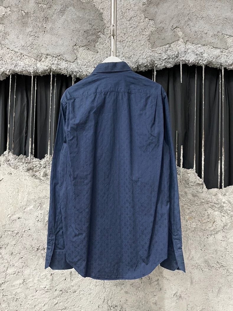 Louis Vuitton Louis Vuitton Full Logo Shirt Size S Size US S / EU 44-46 / 1 - 2 Thumbnail