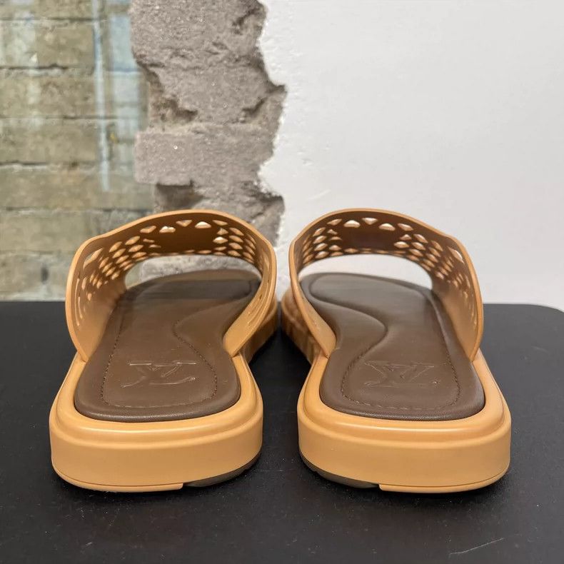 Louis Vuitton Louis Vuitton Slide Sandals Size 7 Size US 7 / EU 40 - 3 Thumbnail