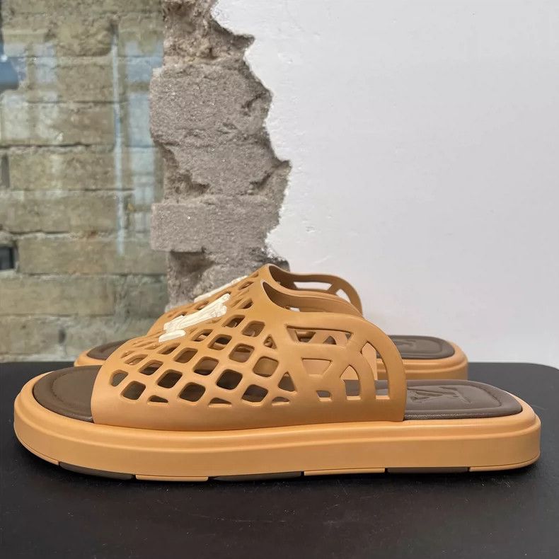 Louis Vuitton Louis Vuitton Slide Sandals Size 7 Size US 7 / EU 40 - 2 Thumbnail