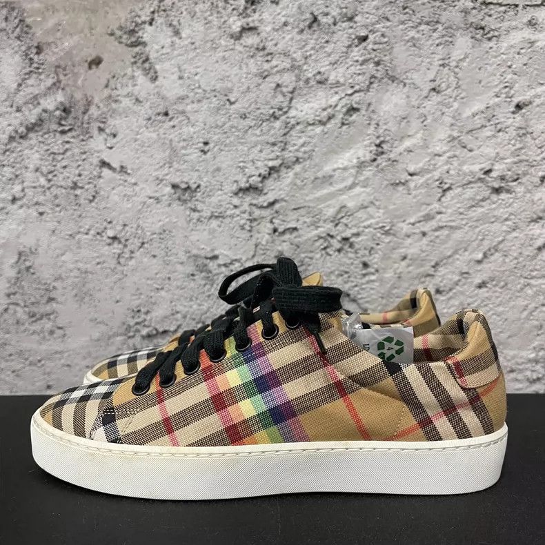 Burberry Burberry Rainbow Check Sneakers Size 38 Size US 6 / EU 39 - 2 Thumbnail