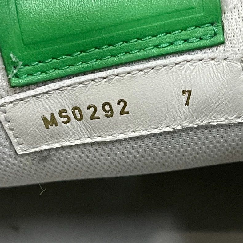 Louis Vuitton Louis Vuitton LV Trainer White Green Sneakers Size US 7 / EU 40 - 8 Thumbnail