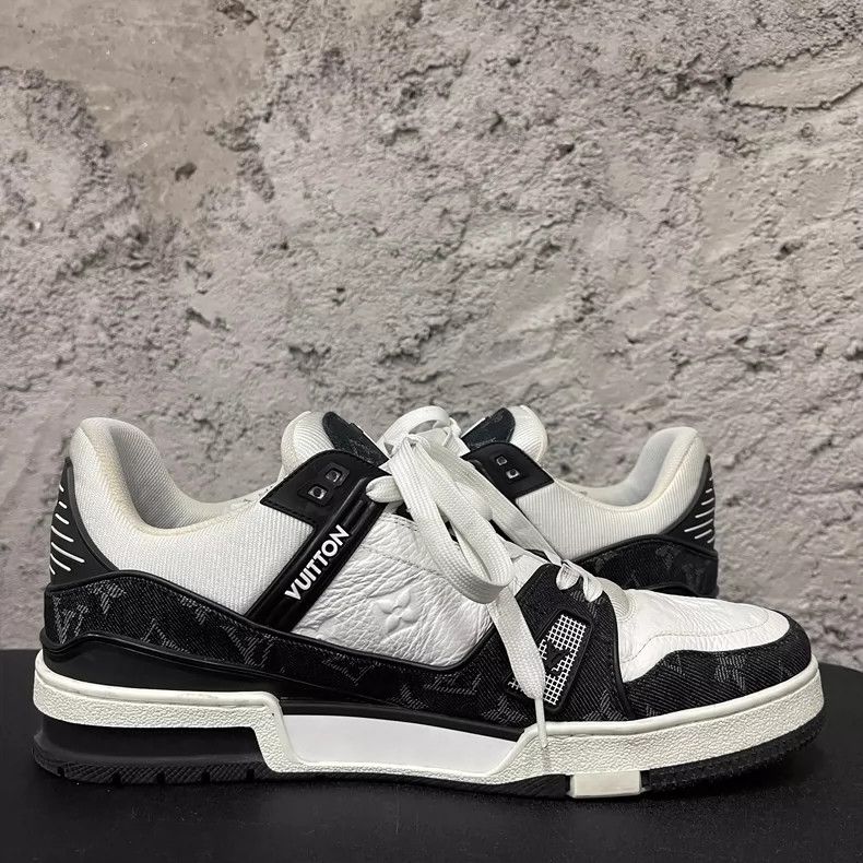 Louis Vuitton Louis Vuitton Black and White Sneakers Size US 9.5 / EU 42-43 - 4 Thumbnail