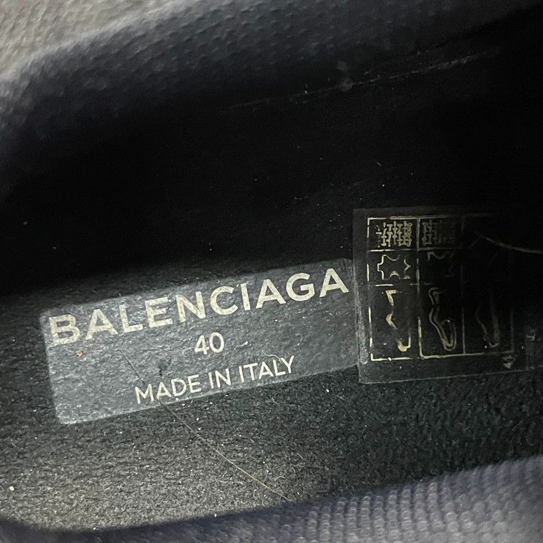 Balenciaga Balenciaga Triple S Sneakers in Excellent Condition Size US 7 / EU 40 - 8 Thumbnail