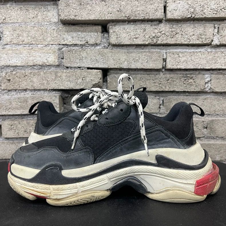 Balenciaga Balenciaga Triple S Sneakers in Excellent Condition Size US 7 / EU 40 - 5 Thumbnail