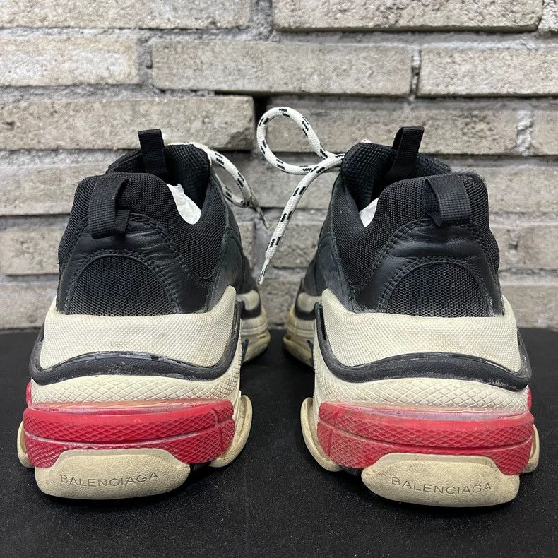 Balenciaga Balenciaga Triple S Sneakers in Excellent Condition Size US 7 / EU 40 - 3 Thumbnail