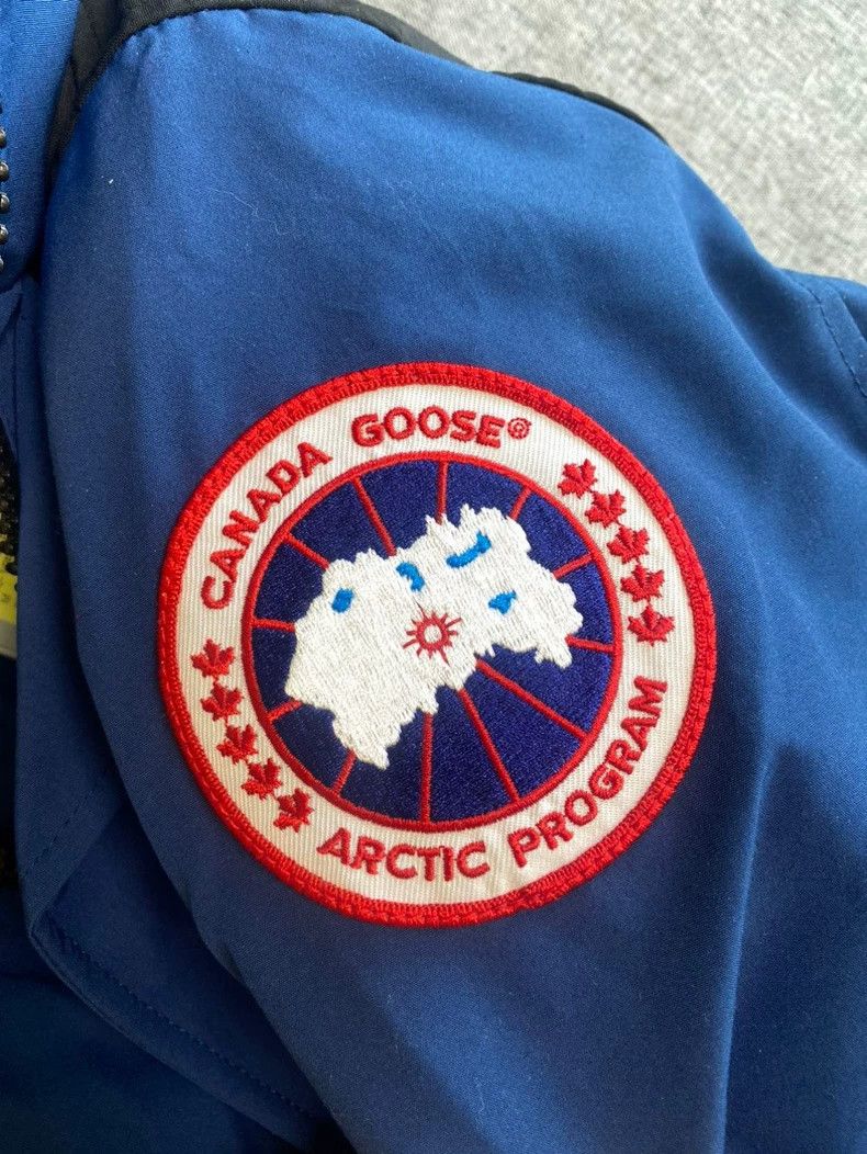 Canada Goose Canada Goose Erickson Parka with Hood-yf Size US M / EU 48-50 / 2 - 6 Thumbnail