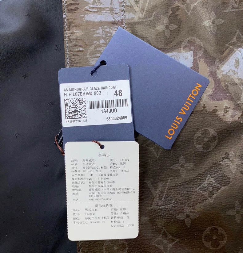 Louis Vuitton Louis Vuitton Limited Edition Jelly Coat-yf Size US L / EU 52-54 / 3 - 7 Thumbnail