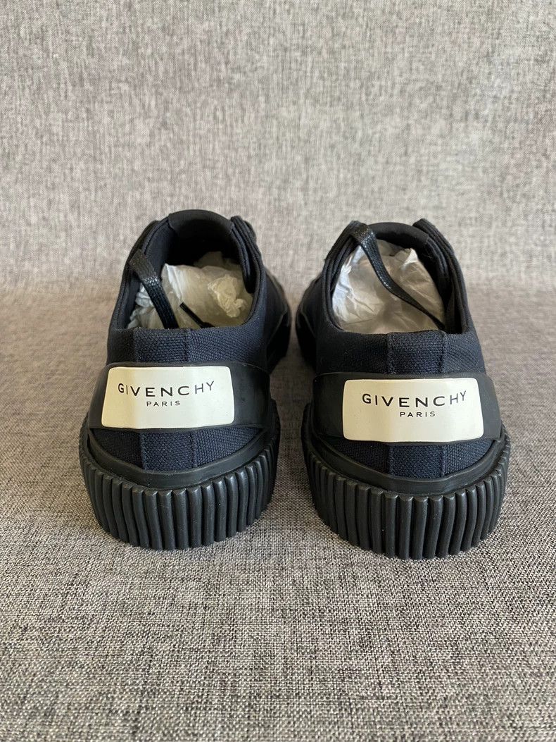 Givenchy Givenchy Men's Canvas Embroidered Low Top Sneakers-yf Size US 8.5 / EU 41-42 - 5 Thumbnail