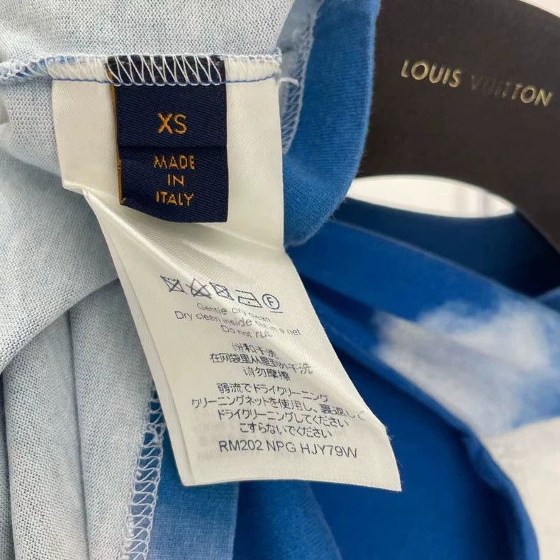 Louis Vuitton Louis Vuitton Short Sleeve Cloud Print Tee-yf Size US XS / EU 42 / 0 - 5 Thumbnail