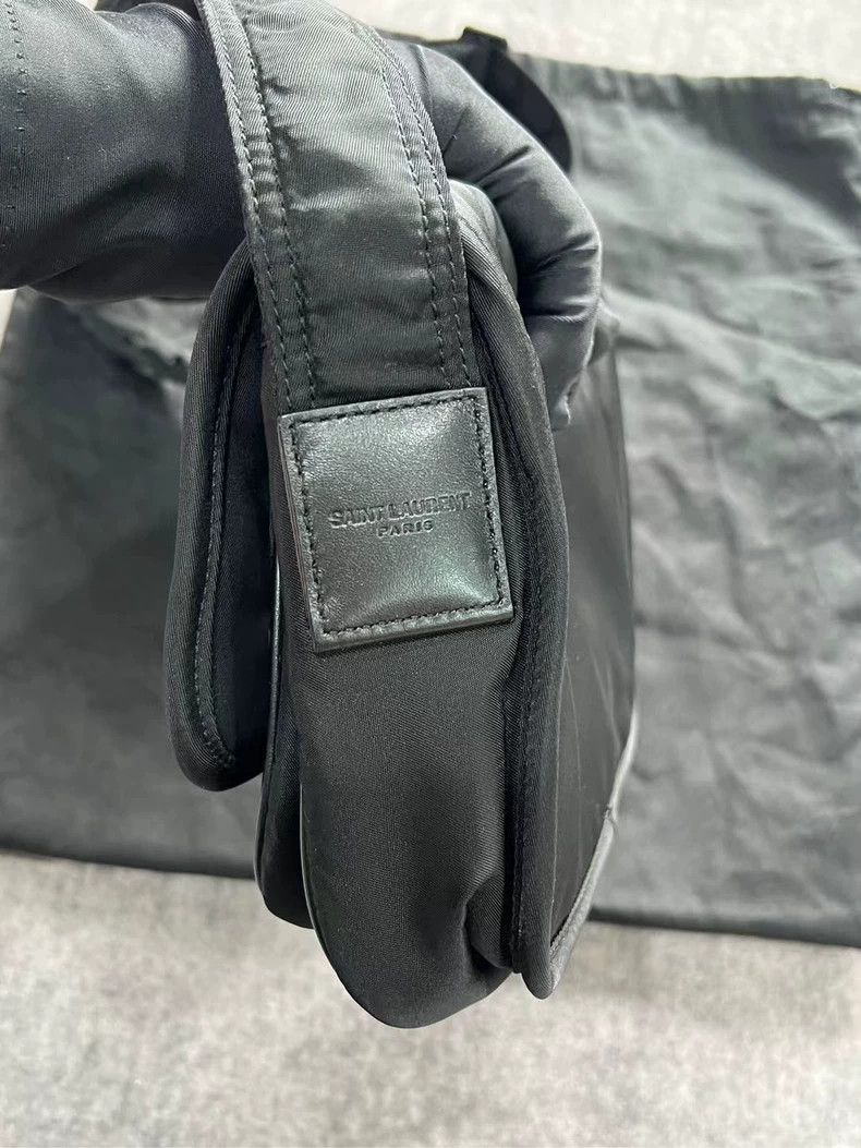 Yves Saint Laurent YSL Nylon Messenger Bag Almost Brand New-yf Size ONE SIZE - 5 Thumbnail
