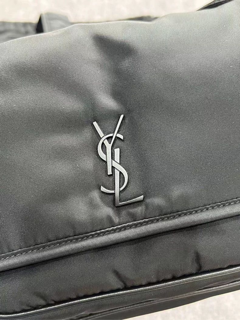 Yves Saint Laurent YSL Nylon Messenger Bag Almost Brand New-yf Size ONE SIZE - 2 Thumbnail