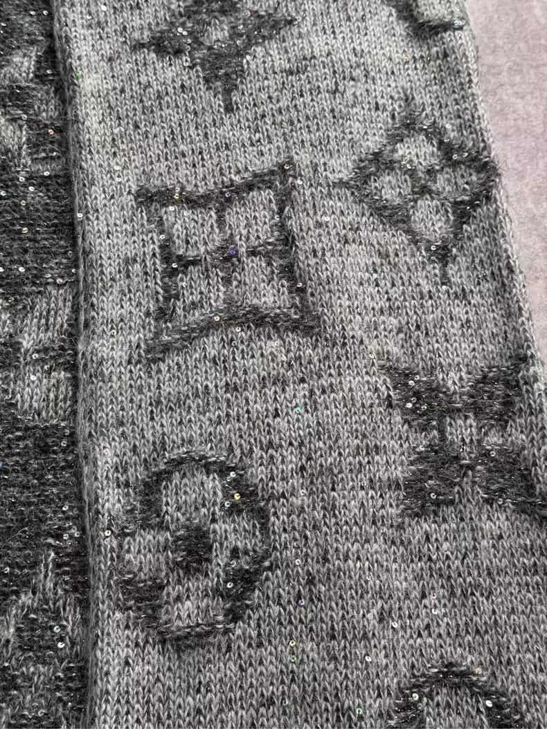 Louis Vuitton Louis Vuitton Sequin Cashmere Scarf-yf Size ONE SIZE - 3 Thumbnail