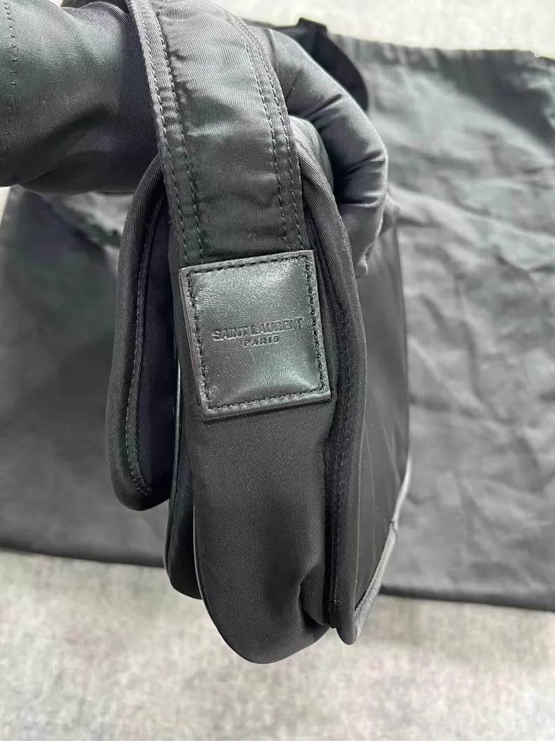 Yves Saint Laurent YSL Nylon Messenger Bag in Black-yf Size ONE SIZE - 5 Thumbnail