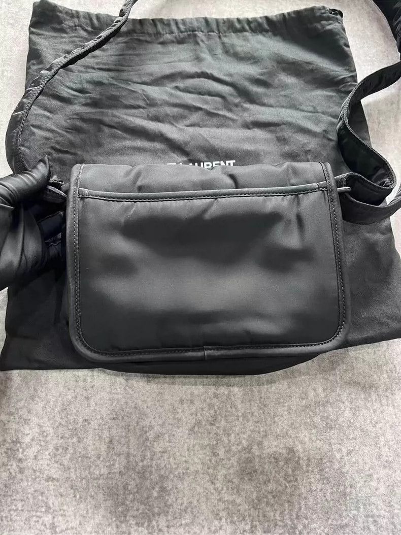 Yves Saint Laurent YSL Nylon Messenger Bag in Black-yf Size ONE SIZE - 3 Thumbnail