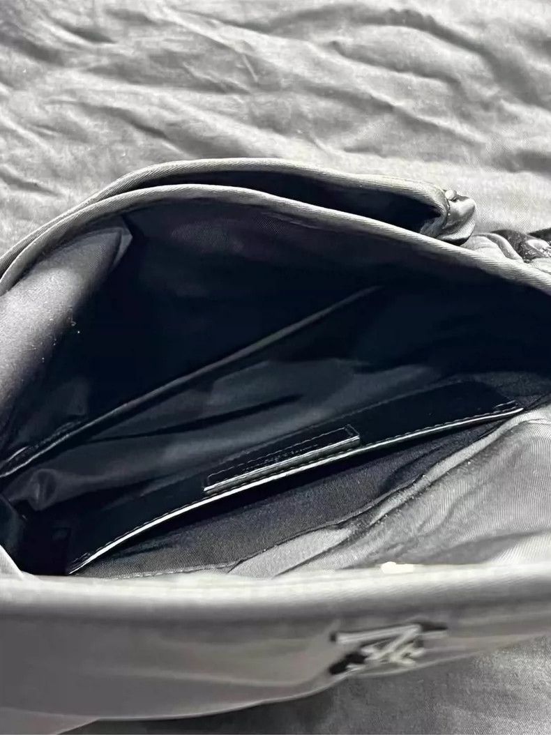 Yves Saint Laurent YSL Nylon Messenger Bag in Black-yf Size ONE SIZE - 6 Thumbnail