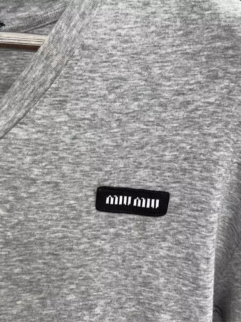 Miu Miu Miumiu V-Neck Long Sleeve Shirt-yf Size US XS / EU 42 / 0 - 3 Thumbnail