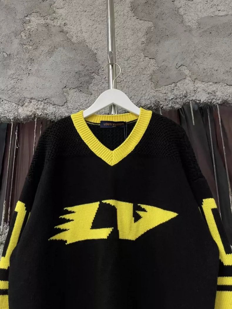 Louis Vuitton Louis Vuitton Black and Yellow Sweater-yf Size US M / EU 48-50 / 2 - 3 Thumbnail