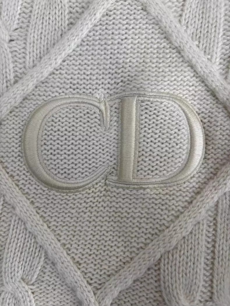 Dior Beige CD Monogram Cashmere Sweater-yf Size US S / EU 44-46 / 1 - 3 Thumbnail