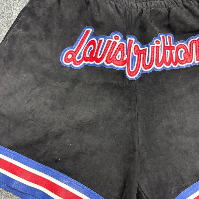 Louis Vuitton Louis Vuitton Suede Embroidered Shorts-yf Size US 27 - 3 Thumbnail
