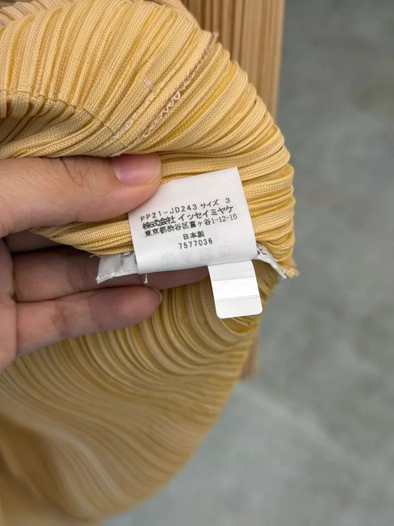 Issey Miyake Issey Miyake Beige Long Sleeve Jacket-yf Size US M / EU 48-50 / 2 - 5 Thumbnail