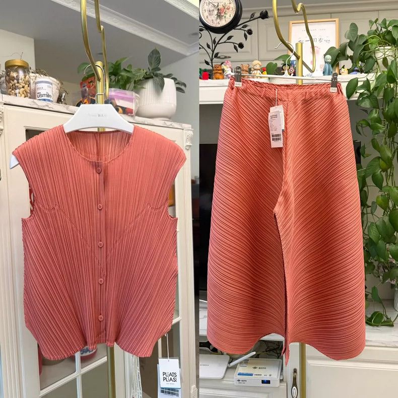 Issey Miyake Issey Miyake Pleated Coral Pink Sleeveless Top-yf Size US M / EU 48-50 / 2 - 8 Thumbnail