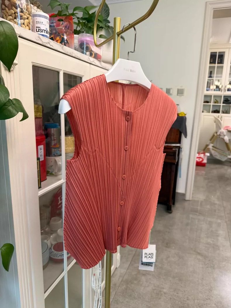 Issey Miyake Issey Miyake Pleated Coral Pink Sleeveless Top-yf Size US M / EU 48-50 / 2 - 2 Thumbnail