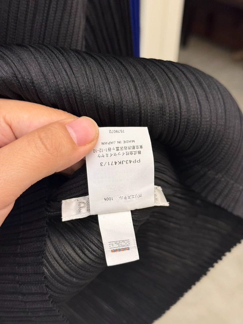 Issey Miyake Blue and Black Pleated Top-yf Size US M / EU 48-50 / 2 - 5 Thumbnail