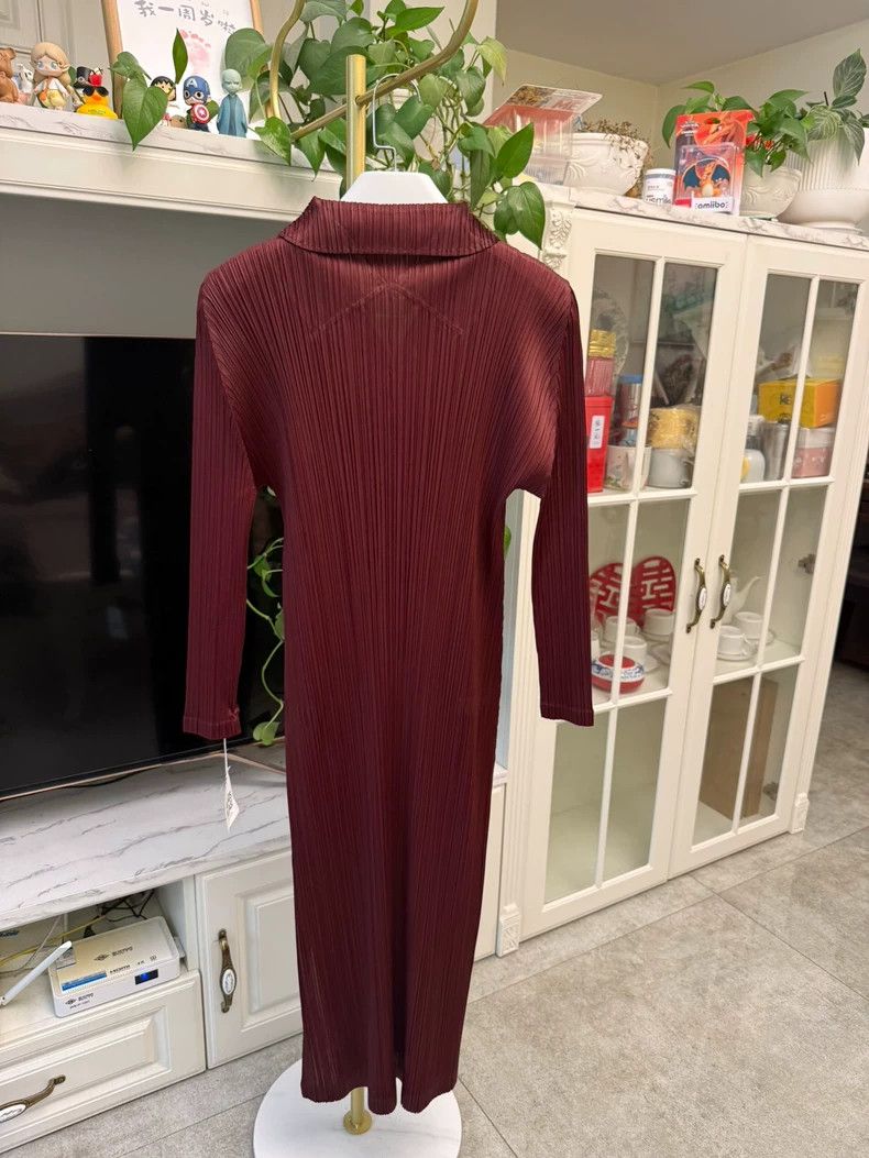 Issey Miyake Issey Miyake V-neck Dress in Wine Red-yf Size US 44 / EU 60 - 5 Thumbnail