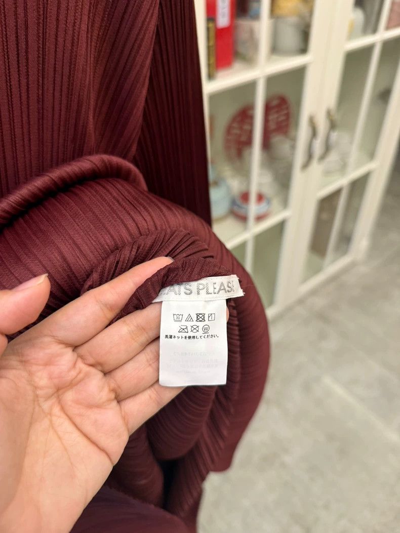 Issey Miyake Issey Miyake V-neck Dress in Wine Red-yf Size US 44 / EU 60 - 3 Thumbnail