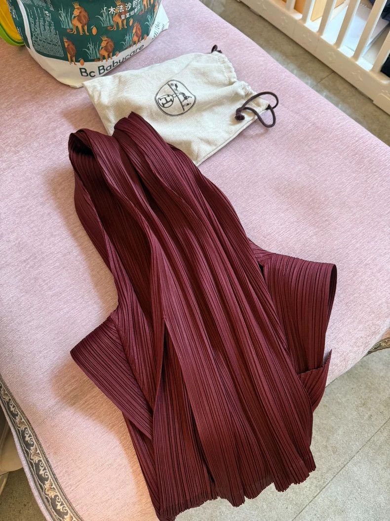Issey Miyake Issey Miyake V-neck Dress in Wine Red-yf Size US 44 / EU 60 - 7 Thumbnail