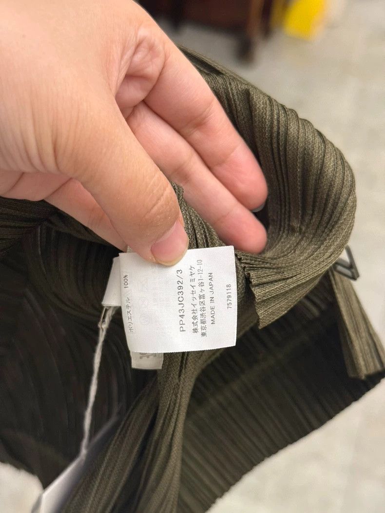 Issey Miyake Issey Miyake Zip Cardigan in Khaki Green-yf Size US M / EU 48-50 / 2 - 4 Thumbnail