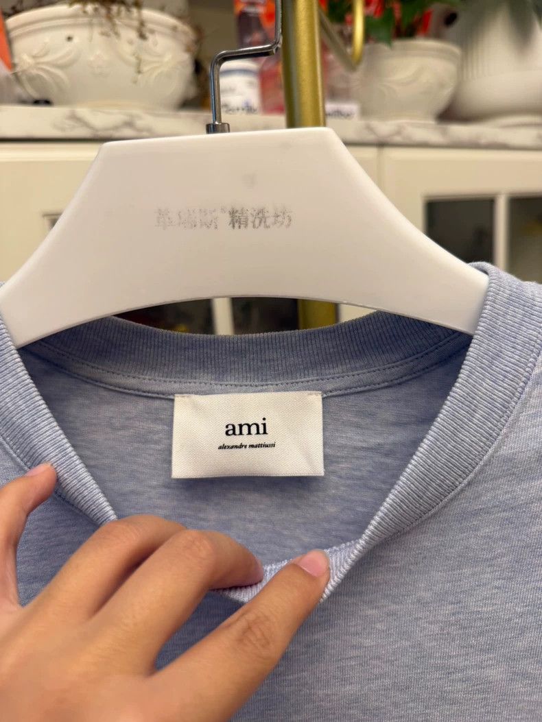 AMI Ami Long Sleeve T-shirt with Heart Logo-yf Size US XS / EU 42 / 0 - 3 Thumbnail
