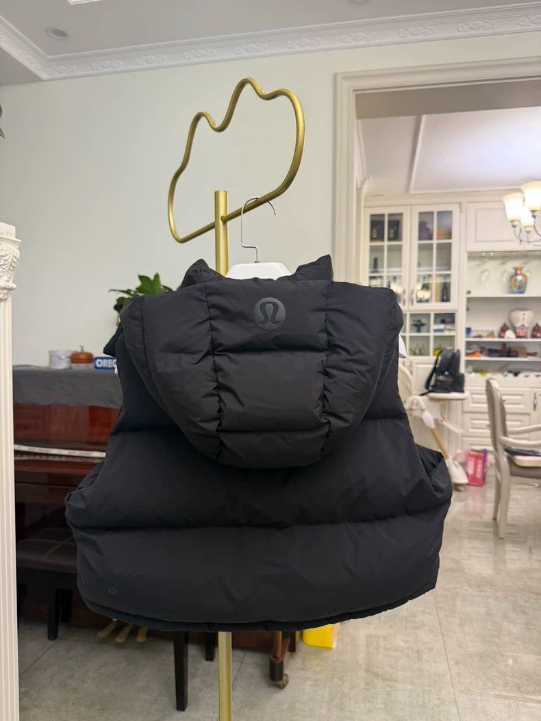 Canada Goose Lululemon Wunder Puff Black Down Vest-yf Size US L / EU 52-54 / 3 - 3 Thumbnail