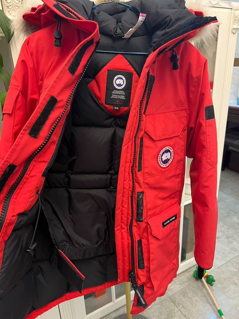 Canada Goose Canada Goose Women's Red Down Parka-yf Size US XS / EU 42 / 0 - 7 Thumbnail