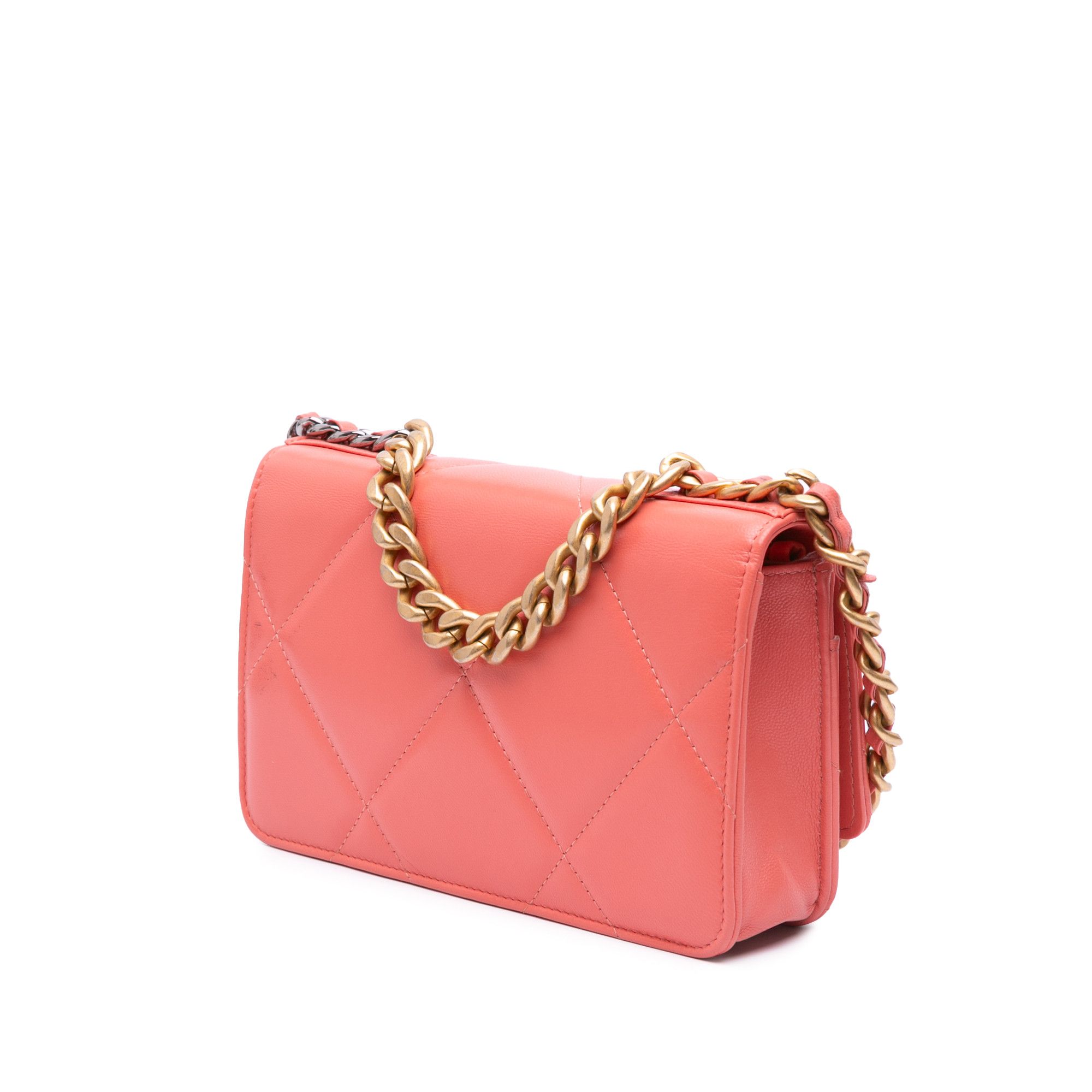 Chanel Chanel Quilted Lambskin 19 Wallet on Chain Size ONE SIZE - 2 Thumbnail