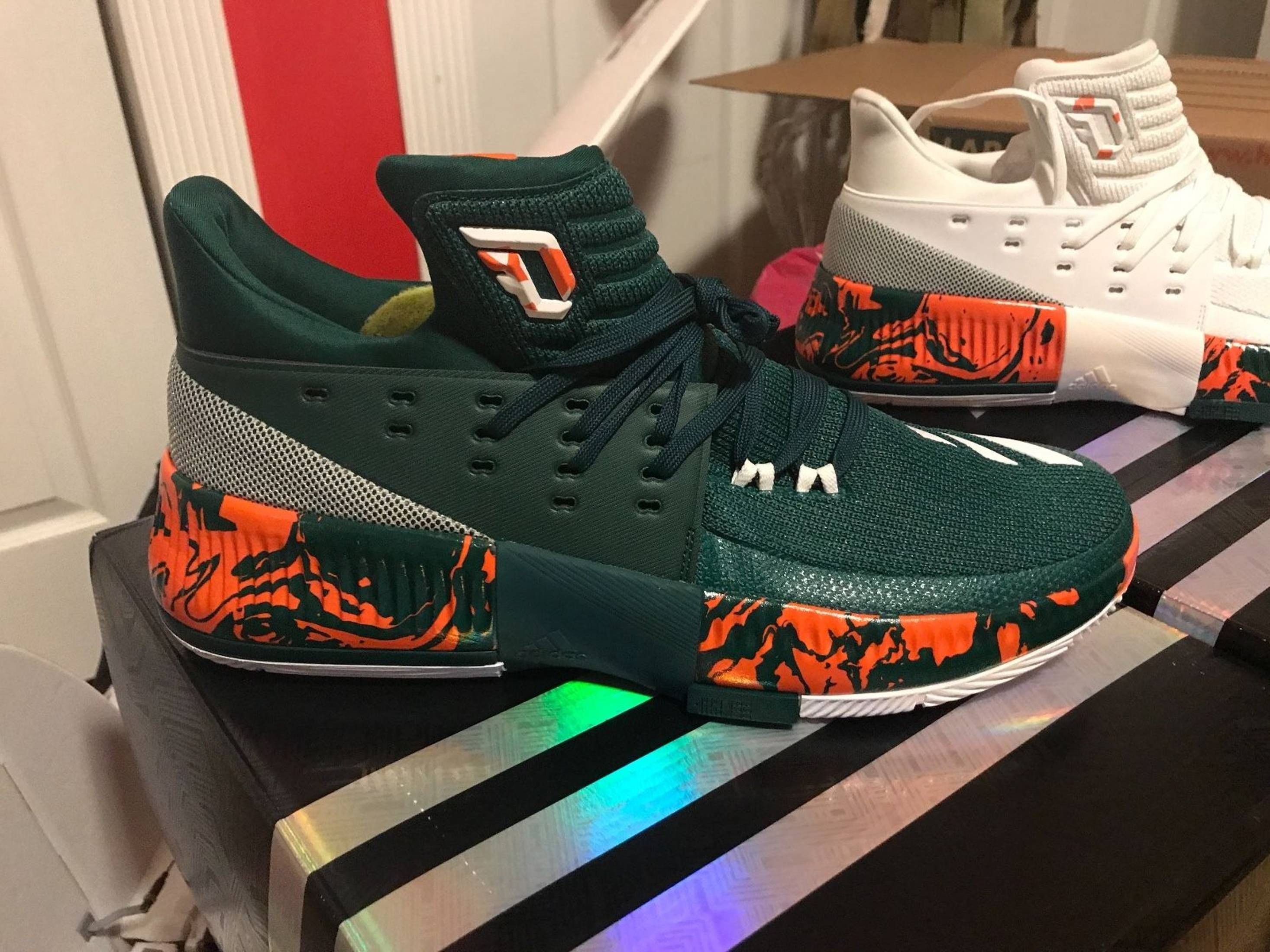 Adidas University of Miami NCAA Damian D Lillard 3 March Madness PE Size US 12.5 / EU 45-46 - 1 Thumbnail