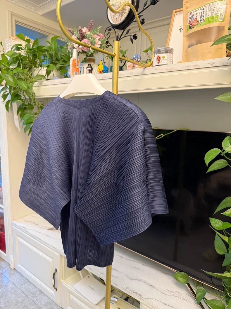Issey Miyake Issey Miyake Zip Cardigan New with Tags-yf Size US M / EU 48-50 / 2 - 7 Thumbnail