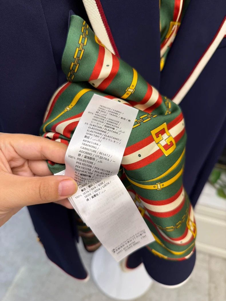 Gucci Gucci Navy Blazer with White Trim-yf Size US M / EU 48-50 / 2 - 5 Thumbnail