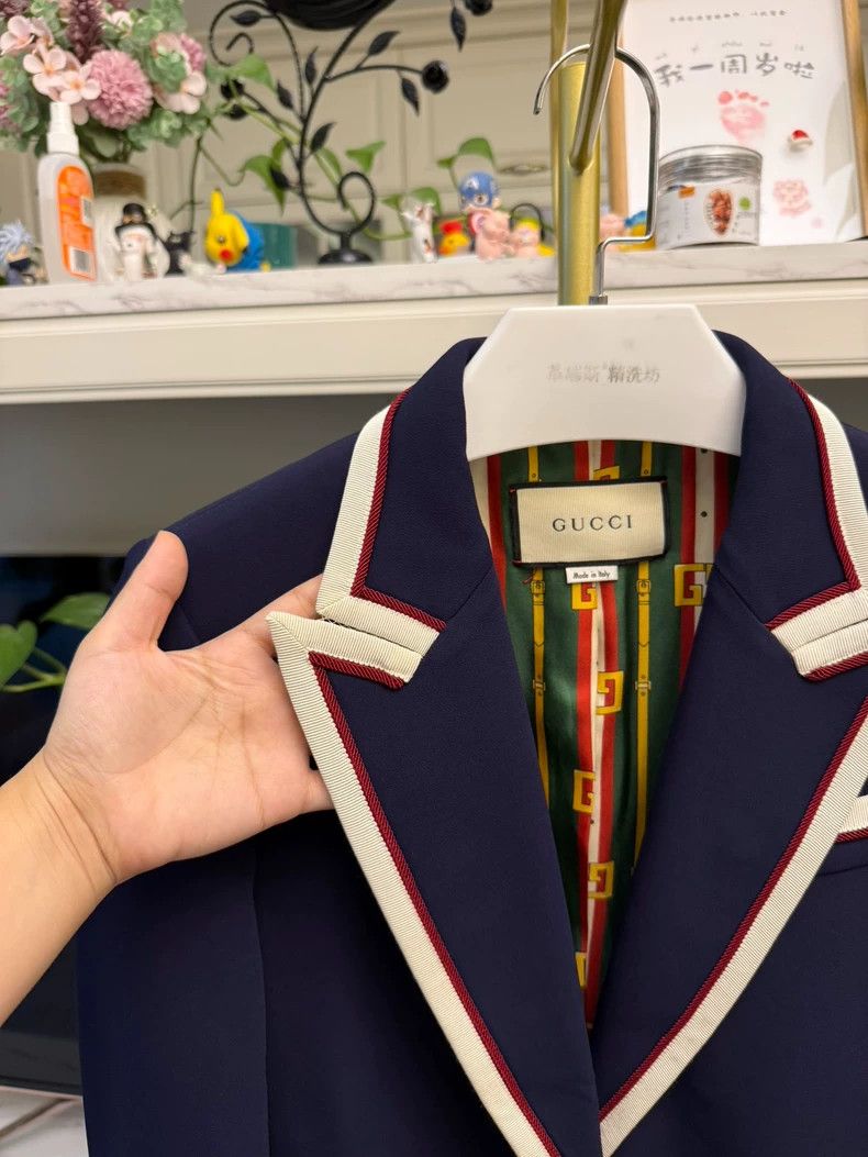 Gucci Gucci Navy Blazer with White Trim-yf Size US M / EU 48-50 / 2 - 8 Thumbnail
