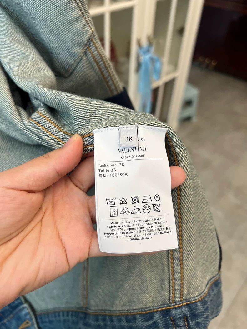 Valentino Valentino Denim Jacket With Distressed Details-yf Size US M / EU 48-50 / 2 - 7 Thumbnail