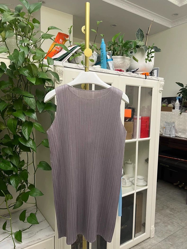 Issey Miyake Long Pleated Vest Dress by Issey Miyake-yf Size US M / EU 48-50 / 2 - 2 Thumbnail