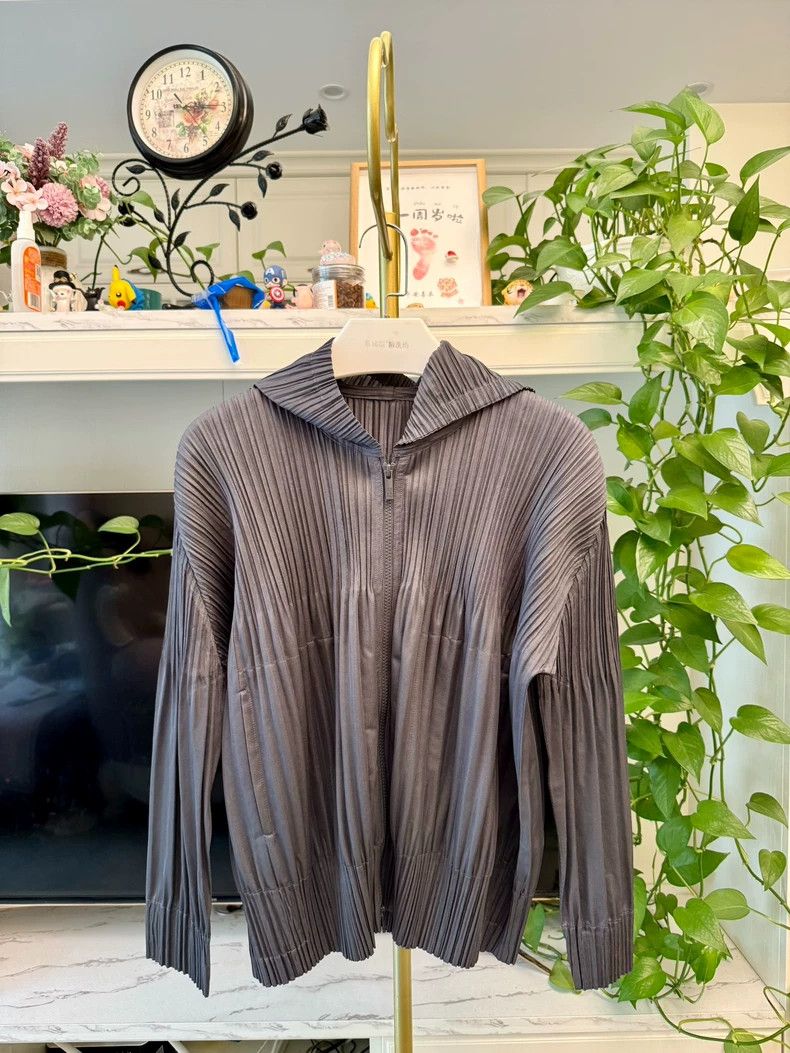 Issey Miyake Fashionable Puff Cardigan in Dark Gray-yf Size US M / EU 48-50 / 2 - 2 Thumbnail