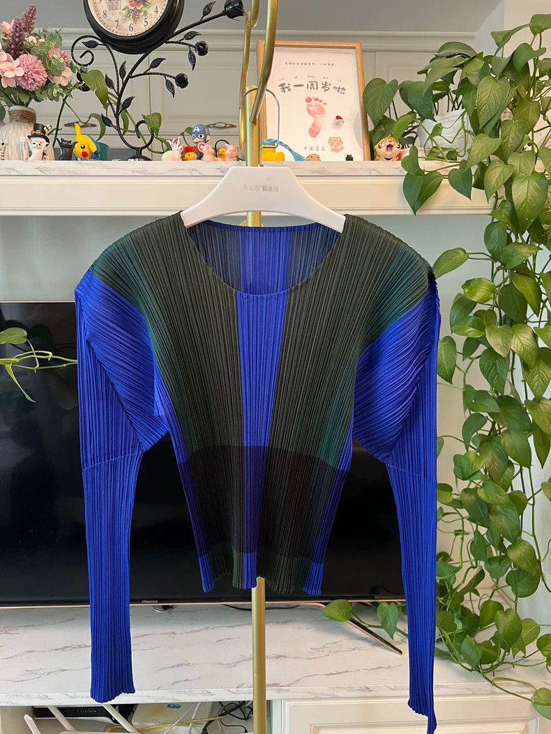 Issey Miyake Blue and Black Pleated Top and Pants Set-yf Size US M / EU 48-50 / 2 - 2 Thumbnail